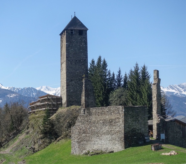 Via Romea Germanica Strassberg castle